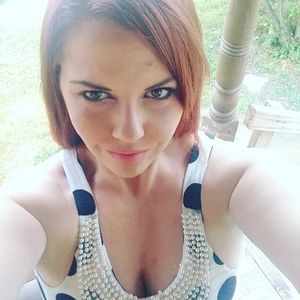 Meet your Posher, Hayley